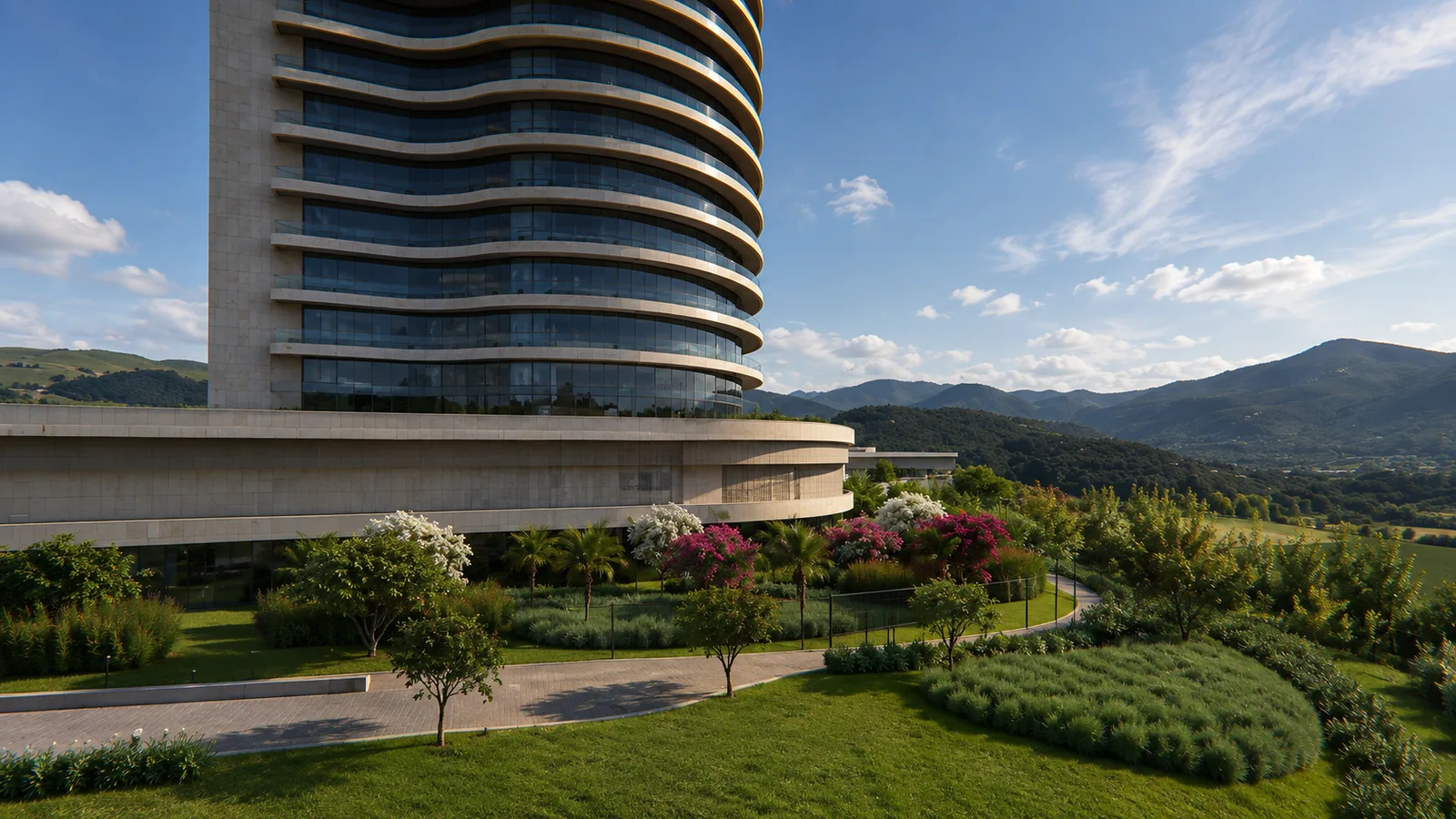 Crystal Condo — Landscape and Lightning, Nairobi, Kenia